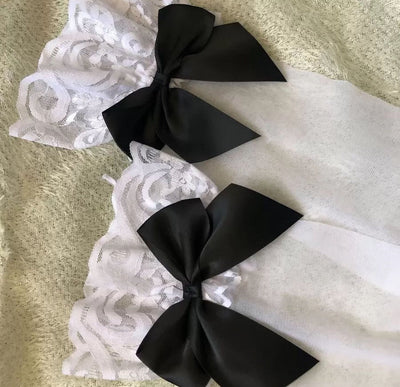 Bow lace-trimmed over-the-knee stockings