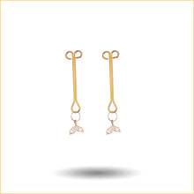 Load image into Gallery viewer, Metallic Gold Fish Tail Nipple Clamps